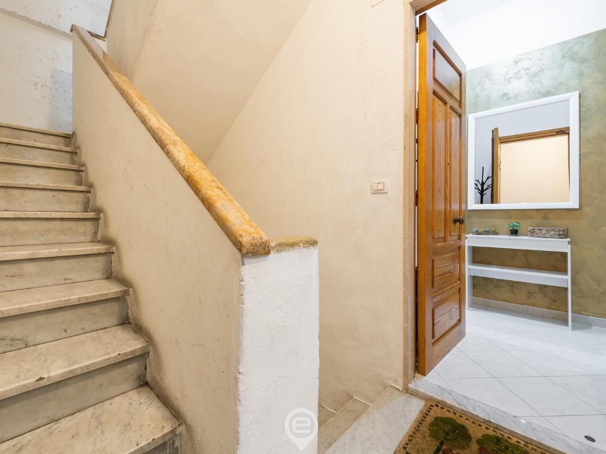 Trendy City Apartment Cagliari Eksteriør billede